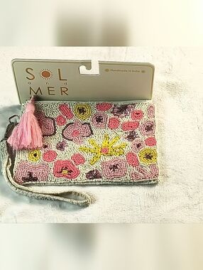 NWT Sol and Mer Beaded Floral Wristlet Pouch Handmade in India Pink Tassel
